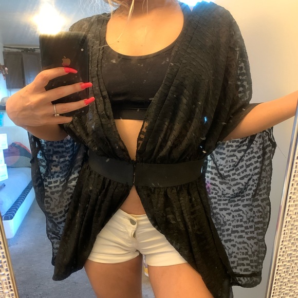 Forever 21 Tops - Butterfly Sleeve Top